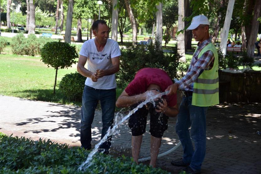 Adanada sıcaklık 47 dereceye ulaştı