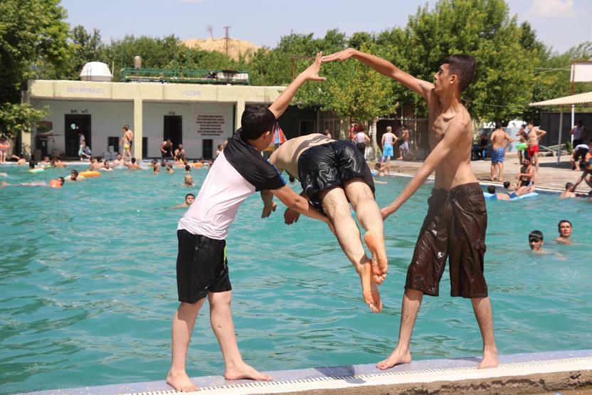 Serinlemek için 20 kilometre yol gidiyorlar
