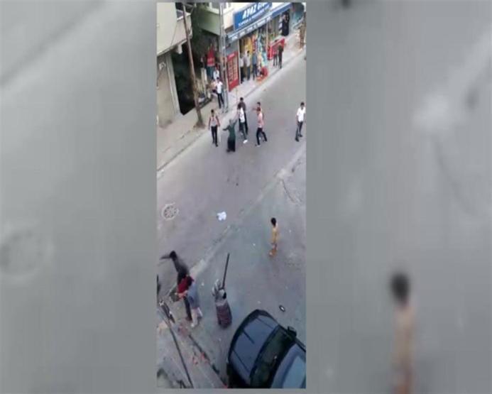 İstanbuldaki Suriyeli grupların kavgası kamerada