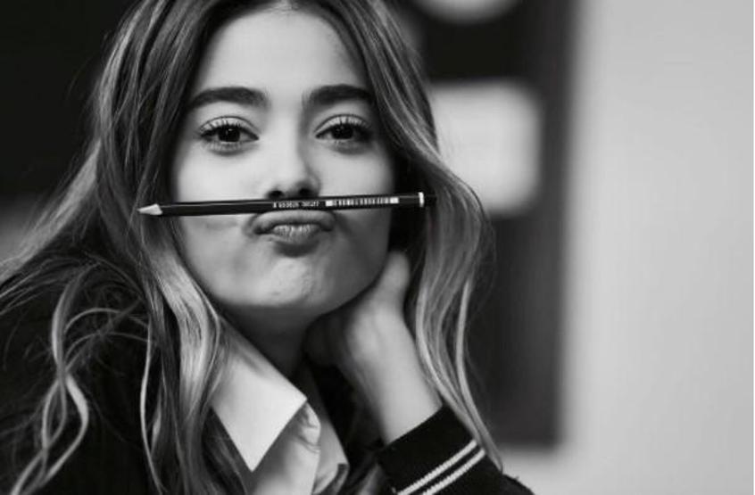 Genç oyuncu Simay Barlas Adı Efsane dizisine Naz karakteri ile dahil oldu