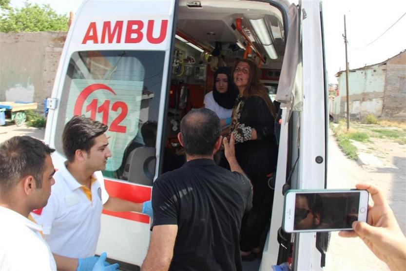 Pazarcı esnafı ev bastı: 4 yaralı