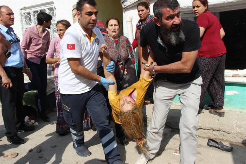 Pazarcı esnafı ev bastı: 4 yaralı