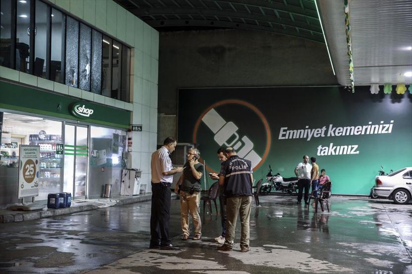 Akaryakıt istasyonunda silahlı çatışma
