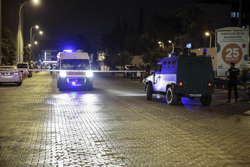 Akaryakıt istasyonunda silahlı çatışma
