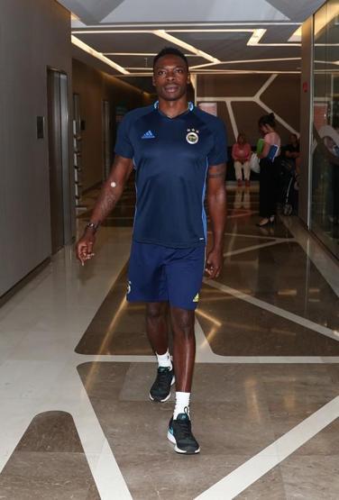 Carlos Kameni sağlık kontrolünden geçirildi