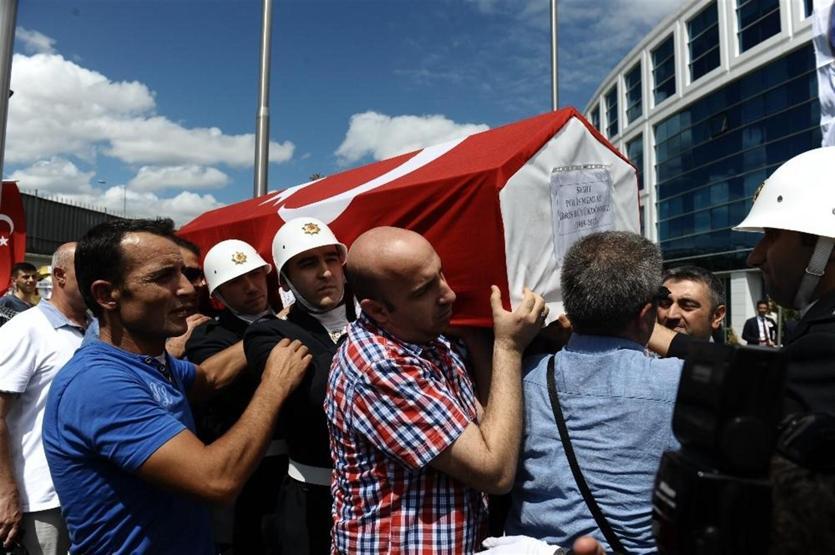 Gemlik adliyesinde şehit olan polis için tören