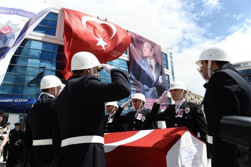 Gemlik adliyesinde şehit olan polis için tören