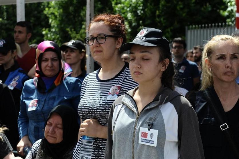 Gemlik adliyesinde şehit olan polis için tören