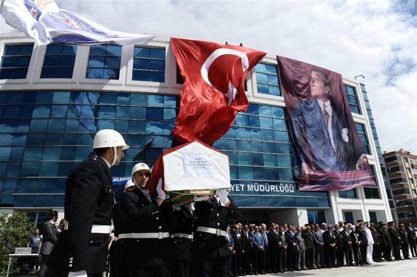 Gemlik adliyesinde şehit olan polis için tören