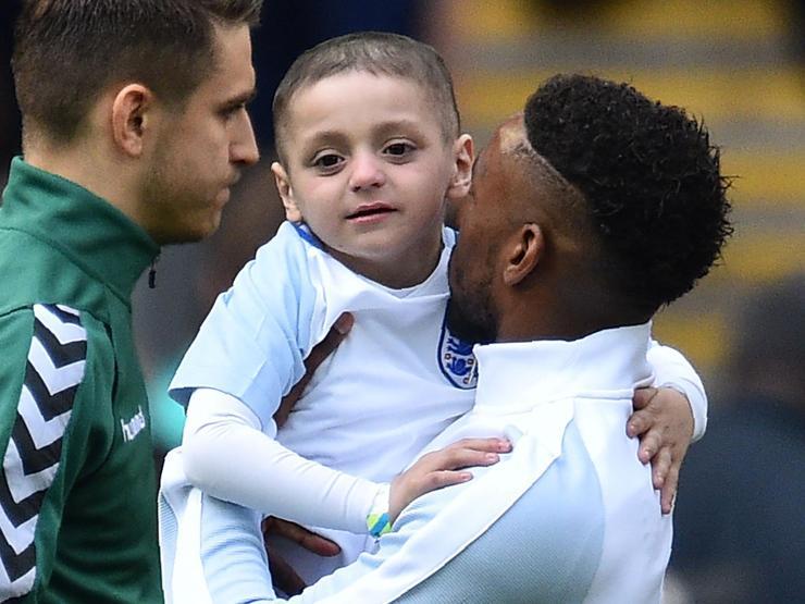 İngiliz futbolcunun gözyaşları: Acı çektiğini görmeye dayanamıyorum