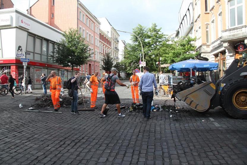 G20 protestocuları işyerlerini yağmaladı