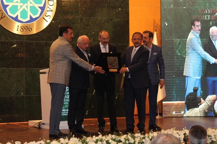 Bakan Mehmet Özhaseki: Referandumda yenilmenin acısını çıkarıyorlar