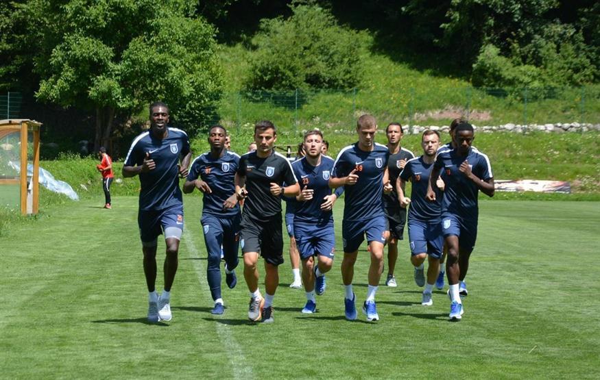 Başakşehirli futbolcular dereye girdi