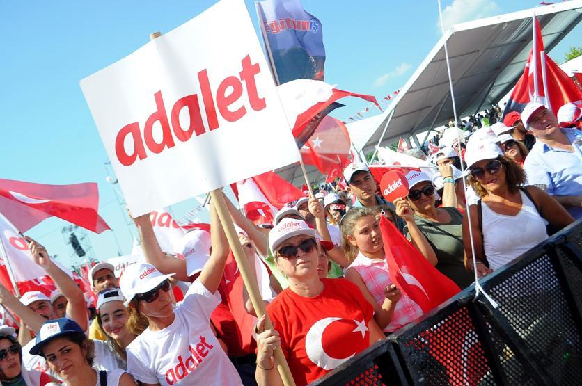 Adalet mitingini dünya böyle gördü... İşte Maltepe Meydanından son kareler