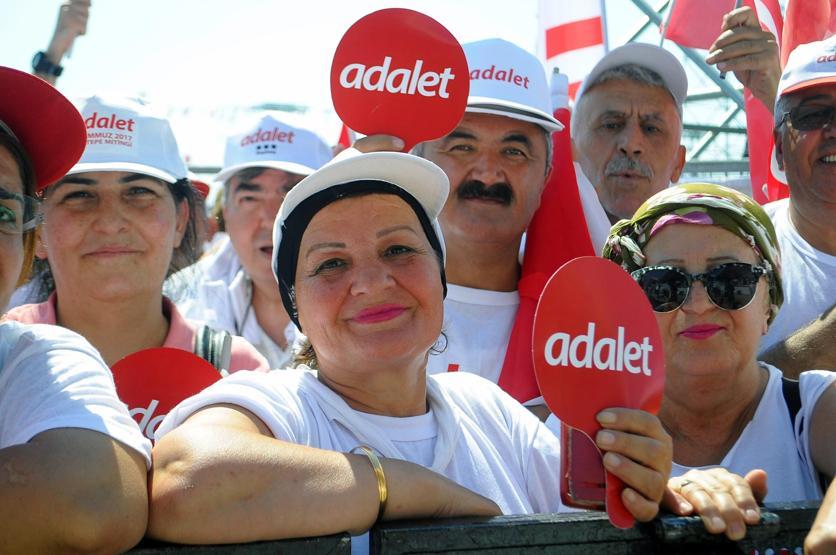 Adalet mitingini dünya böyle gördü... İşte Maltepe Meydanından son kareler