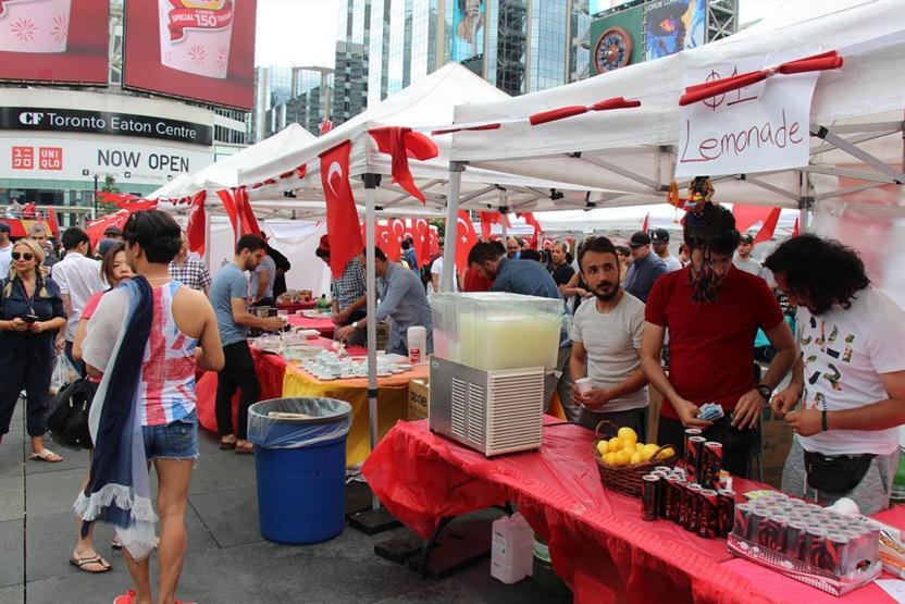 Okyanusun ötesinde Türk bayrakları dalgalandı