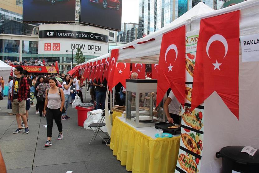 Okyanusun ötesinde Türk bayrakları dalgalandı