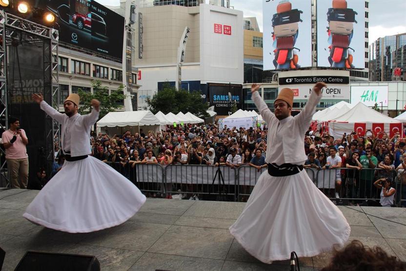 Okyanusun ötesinde Türk bayrakları dalgalandı