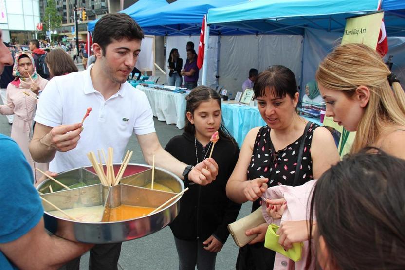 Okyanusun ötesinde Türk bayrakları dalgalandı