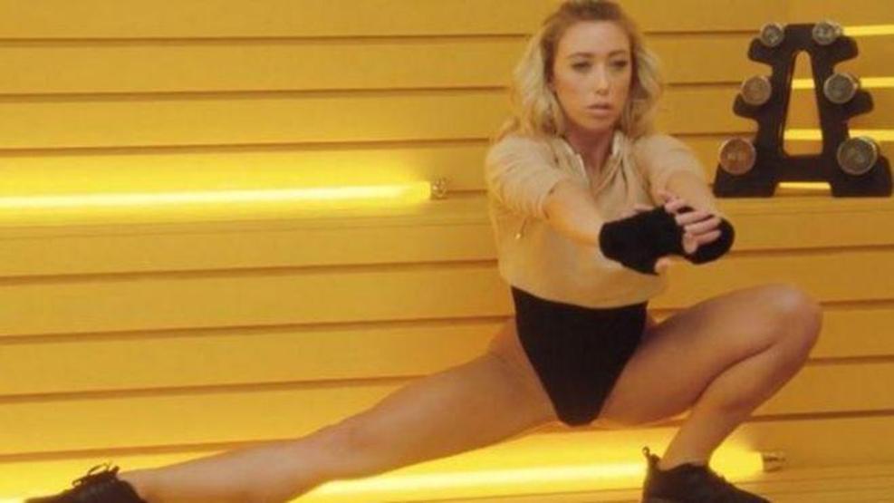 Aşırı seksi diye reklamı yasakladılar