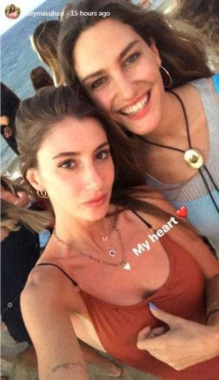 Şeyma Subaşı Mikonosta bekarlığa veda etti