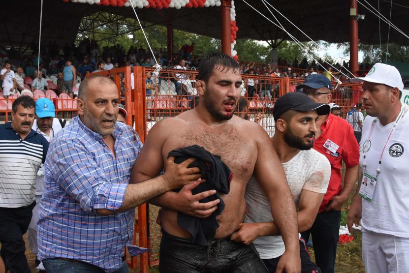 Yenen pehlivanı darp ettiler