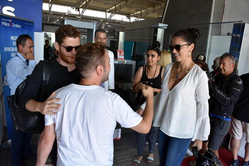 Ve tatil bitti Adriana Lima yalnız döndü