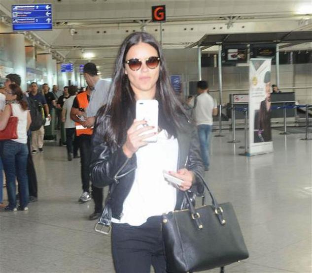 Ve tatil bitti Adriana Lima yalnız döndü