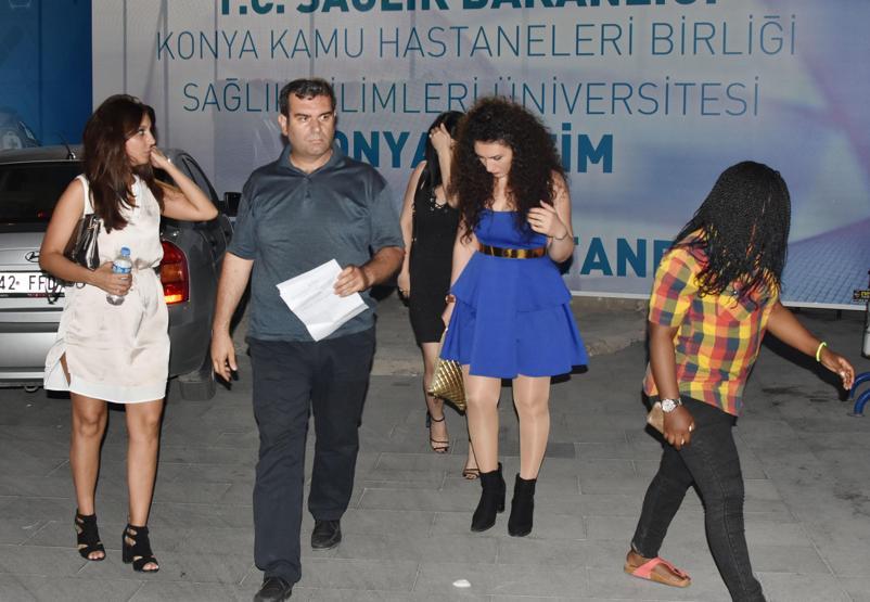 Konsomatrislik yaparken gözaltına alındılar, turistiz dediler