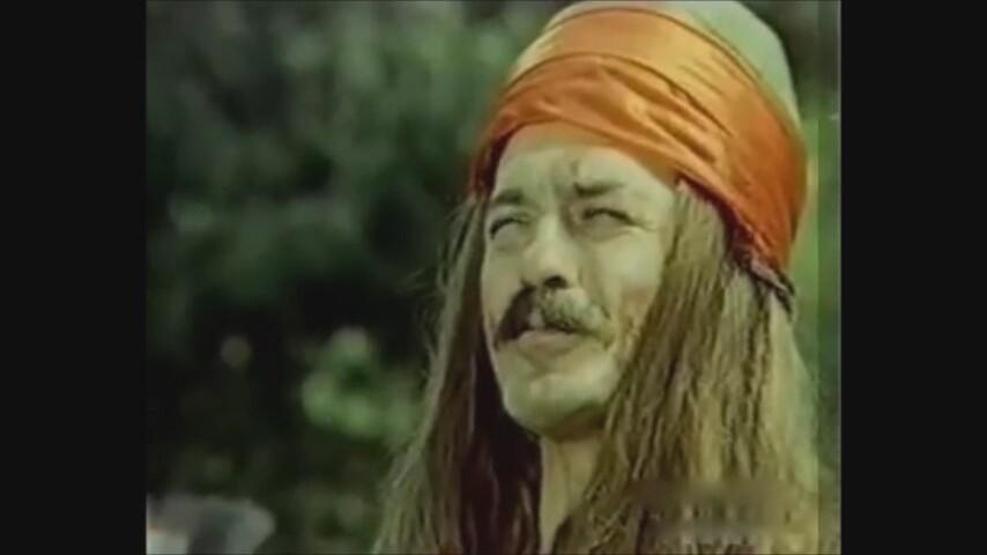 İşte Fikret Hakanın mezar taşı vasiyeti