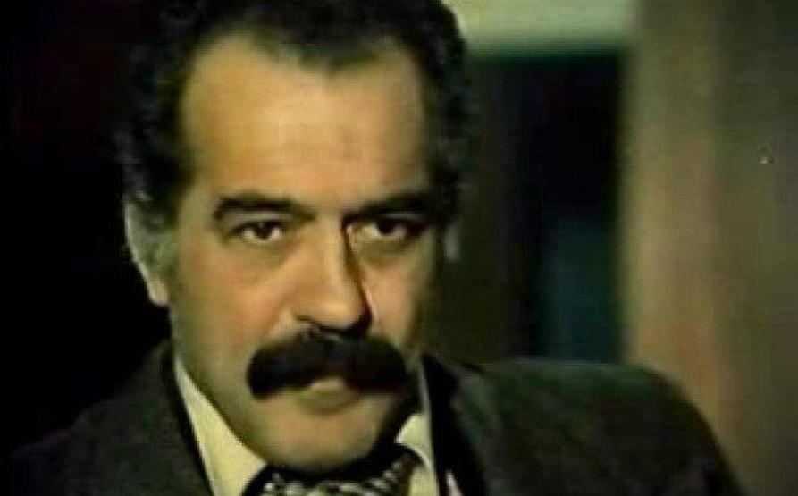 İşte Fikret Hakanın mezar taşı vasiyeti