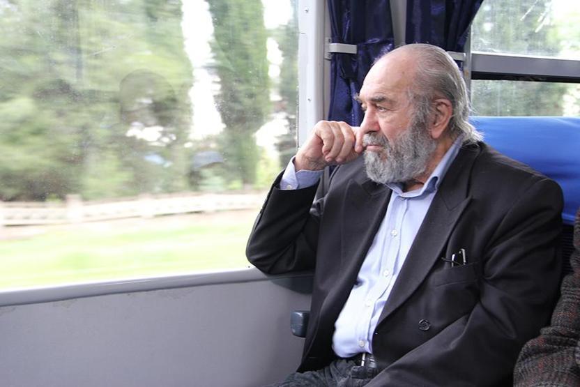 İşte Fikret Hakanın mezar taşı vasiyeti