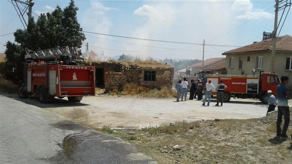 Afyonda samanlık yangını