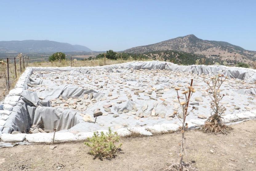 Gölmarmarada 3 bin 500 yıllık tahıl ambarı bulundu