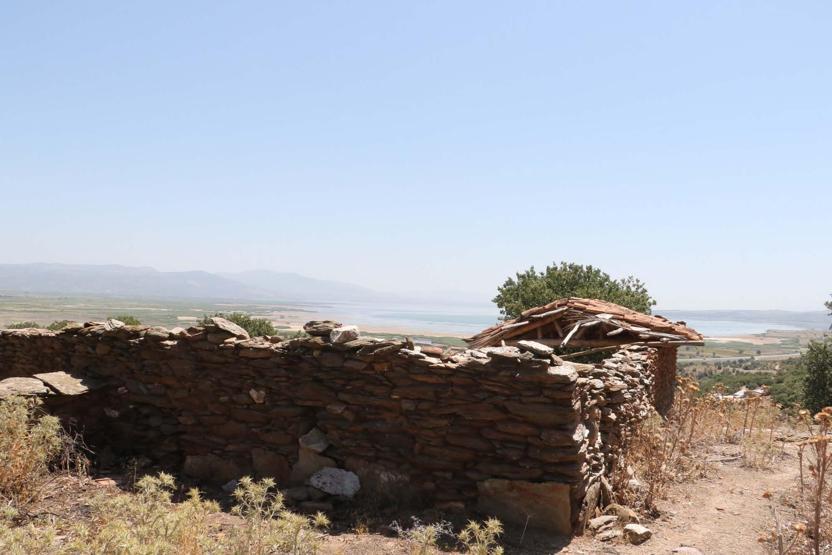 Gölmarmarada 3 bin 500 yıllık tahıl ambarı bulundu