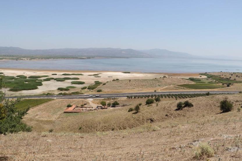 Gölmarmarada 3 bin 500 yıllık tahıl ambarı bulundu