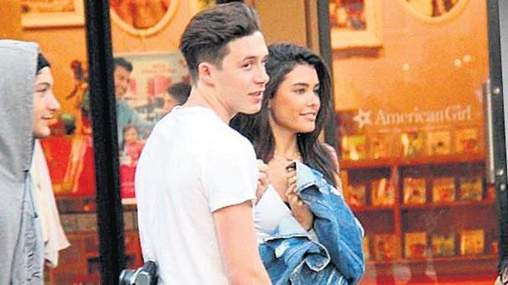 David-Victoria Beckhamın oğlu Brooklyn kameralara yakalandı