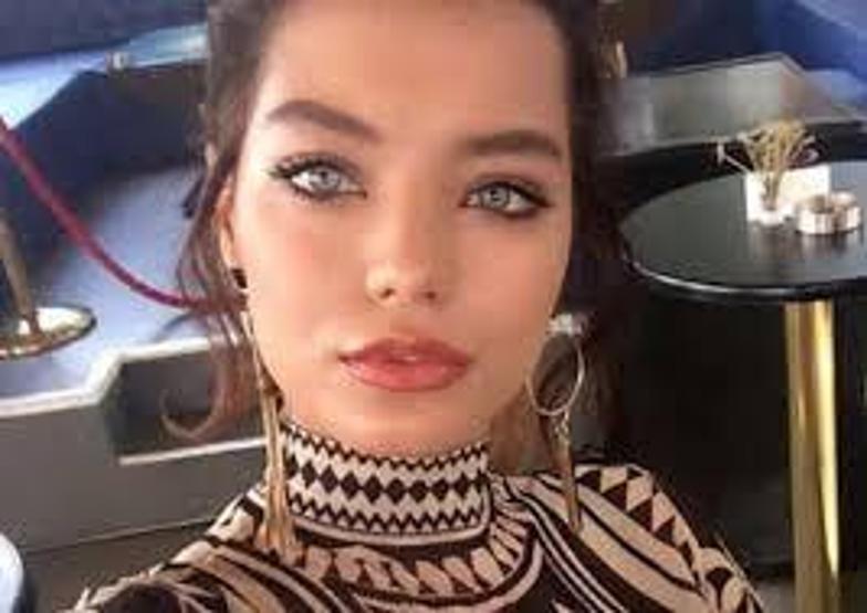 Buse Narcının Bodrum tatili