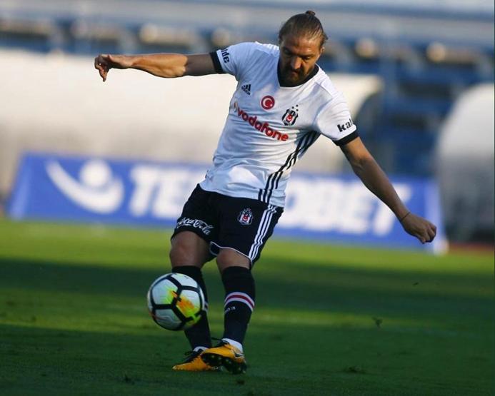 Real Valladolid-Beşiktaş maçında 4 gol atıldı