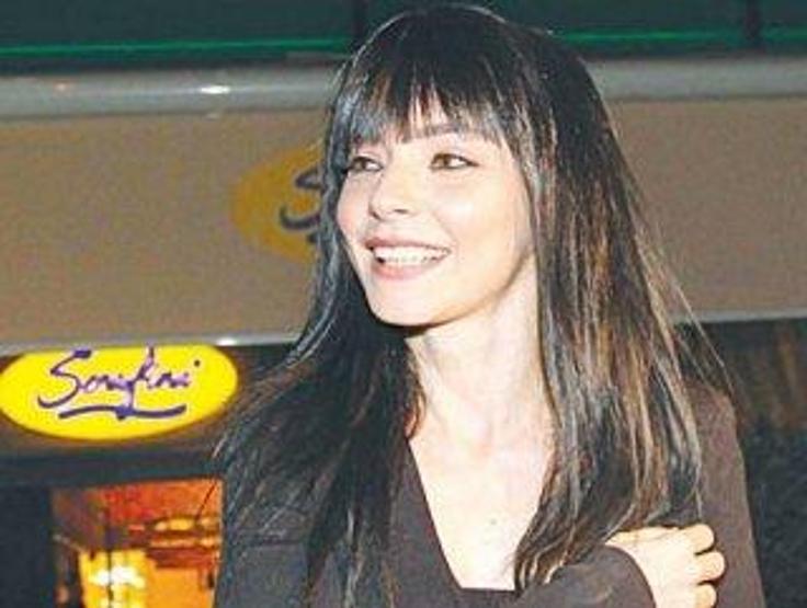 Merve Boluğur ve Şilan Makal güzel havanın tadını çıkardı