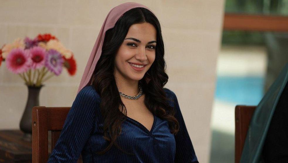 Merve Boluğur ve Şilan Makal güzel havanın tadını çıkardı