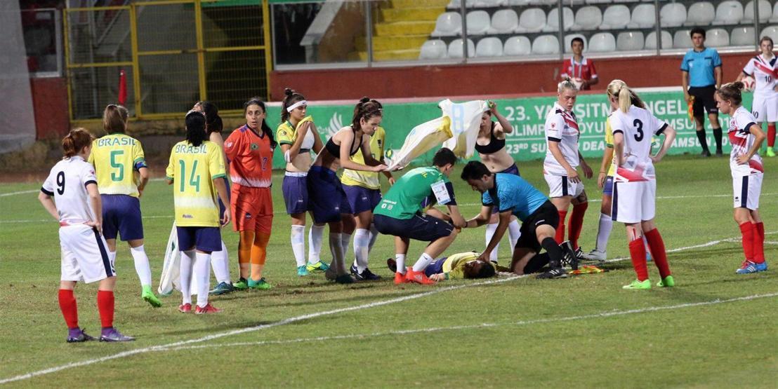 Türk hakem Brezilyalı futbolcunun hayatını kurtardı