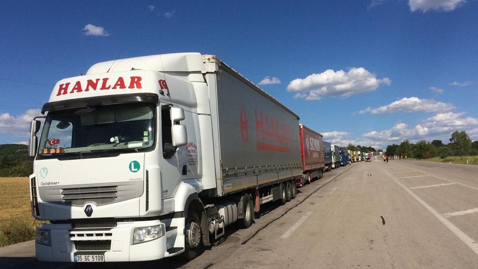 14 kilometrelik TIR kuyruğu