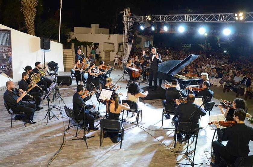 Ünlü piyanist İdil Biretten Kuşadasında muhteşem konser