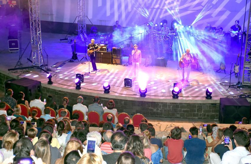 MFÖden Marmariste muhteşem konser