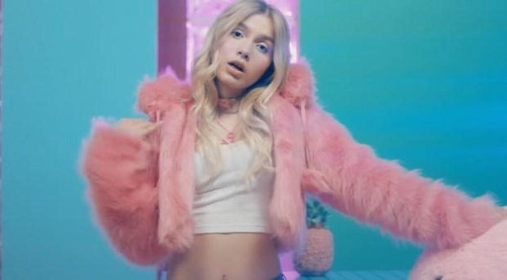 Aleyna Tilkinin Sen Olsan Bari klibi Britney Spears’ın taklidi mi