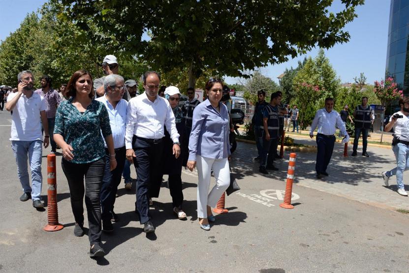 Baydemir: Darbeciler gelseydi, şu an Erdoğan da Demirtaş da cezaevindeydi