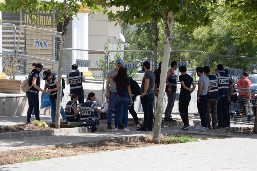 Baydemir: Darbeciler gelseydi, şu an Erdoğan da Demirtaş da cezaevindeydi