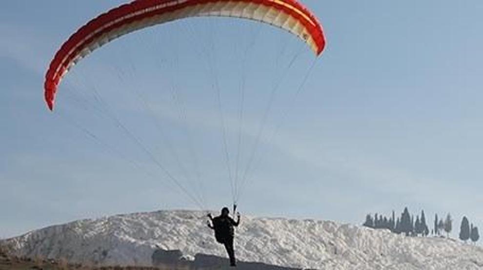 Pamukkale artık yamaç paraşütünün yeni adresi