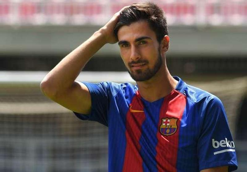Arda Turan ne gitmek istiyor ne de oynamak